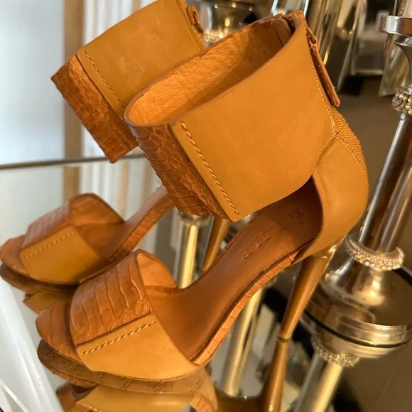 SEXY SHOES - Picture 4 of 6